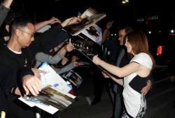 Julianne Moore - 'Non-Stop' premiere in LA 2/24/14  Fc7b0f310589755