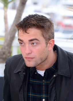 19 Mayo - Rob en el Photocall de Maps to the Stars en el Festival de Cine de Cannes 2014!!!! 6db86f327499827