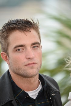 19 Mayo - Rob en el Photocall de Maps to the Stars en el Festival de Cine de Cannes 2014!!!! E218f1327499427