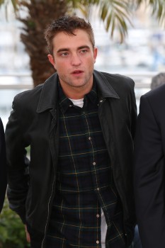 19 Mayo - Rob en el Photocall de Maps to the Stars en el Festival de Cine de Cannes 2014!!!! F8546d327500033