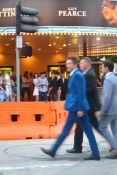 29 Junio - Más de 190 Fan Fotos de Rob de la premiere de "The Rover"!!! 188992335012118