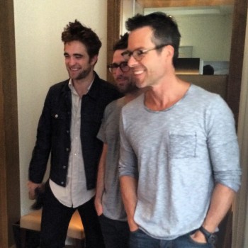 10 Agosto - NUEVAS Fotos de Rob, Guy y David en Press Junket The Rover UK!!! (7 Agosto) A3cc44343583861