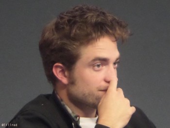 10 Agosto - Más Fotos Fan de Robert en The Rover Q&A 'Meet The Filmmakers' At The Apple Store!!! Eeea54344048198