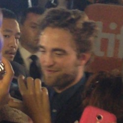 10 Septiembre - Rob en la Premiere de MTTS en TIFF!!! B7db5d350344805