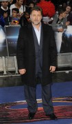 Расселл Кроу (Russell Crowe) 'Man of Steel' Premiere, Odeon Leicester Square, London, UK, 06.12.13 (61xHQ) Cf3b44359756211