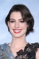 Anne Hathaway - 'Interstellar' premiere in NYC 11/3/14  9b3c5d362369572