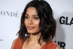  Freida Pinto - Glamour 2014 Women of the Year Awards in NY  7f54d8363652337