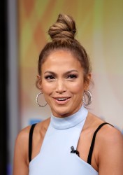 Jennifer Lopez - at Univision's 'Despierta America' in Miami 828c4a381909182