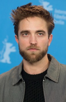 12 Marzo - Nuevas / Antiguas imágenes de Rob en la Berlinale, en HQ y UHQ!!! (Parte 1) 5bd120395434004