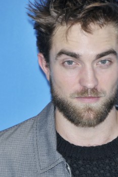 12 Marzo - Nuevas / Antiguas imágenes de Rob en la Berlinale, en HQ y UHQ!!! (Parte 1) C63f2c395439636