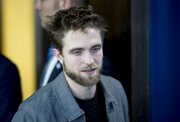 12 Marzo - Nuevas / Antiguas imágenes de Rob en la Berlinale, en HQ y UHQ!!! (Parte 1) D5b5b6395436474