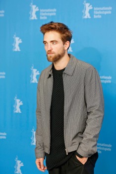 12 Marzo - Nuevas / Antiguas imágenes de Rob en la Berlinale, en HQ y UHQ!!! (Parte 1) F0d660395437700