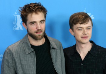 12 Marzo - Nuevas / Antiguas imágenes de Rob en la Berlinale, en HQ y UHQ!!! (Parte 1) Fdd8ef395439979