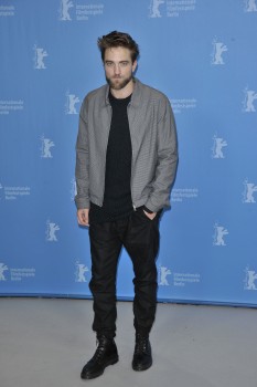 12 Marzo - Nuevas / Antiguas imágenes de Rob en la Berlinale, en HQ y UHQ!!! (Parte 1) 1ea0eb395446793