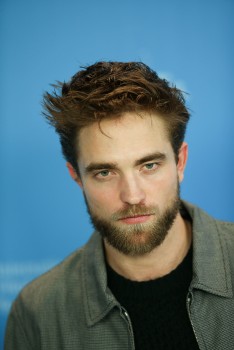 12 Marzo - Nuevas / Antiguas imágenes de Rob en la Berlinale, en HQ y UHQ!!! (Parte 1) Af71d7395448520