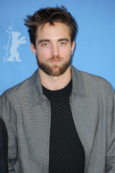 12 Marzo - Nuevas / Antiguas imágenes de Rob en la Berlinale, en HQ y UHQ!!! (Parte 1) Bc55b9395447253