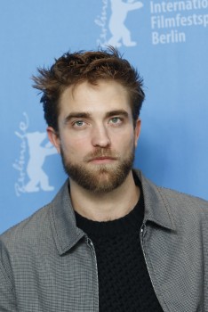 12 Marzo - Nuevas / Antiguas imágenes de Rob en la Berlinale, en HQ y UHQ!!! (Parte 1) C94c2d395441667