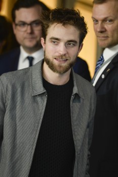 12 Marzo - Nuevas / Antiguas imágenes de Rob en la Berlinale, en HQ y UHQ!!! (Parte 1) 8e6006395452259