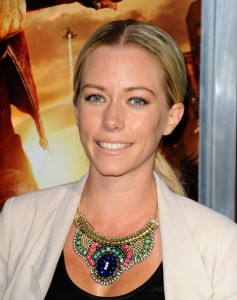 Kendra Wilkinson - 'Dead Rising: Watchtower' Premiere in Cul 7a31a0396694406