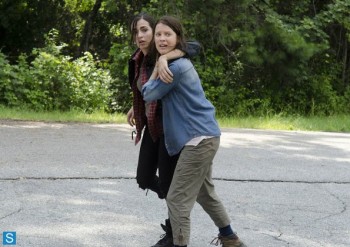 Photos promos saison 4 The Walking Dead - Page 2 68d506298468314