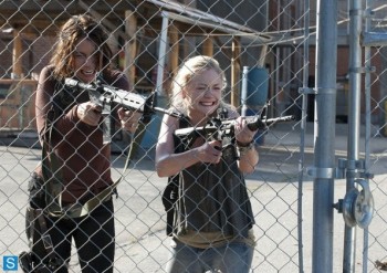 Photos promos saison 4 The Walking Dead - Page 2 70ff0f298468494