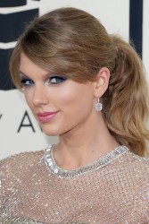 Taylor Swift - The 56th Annual GRAMMY Awards 01/26/14 De29cb304126464