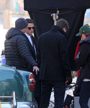 19 Febrero - Nuevas fotos de Rob y Dane Dehann llegando al set de "Life"!!! 768e01309008423