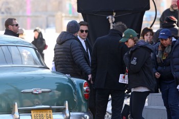 19 Febrero - Nuevas fotos de Rob y Dane Dehann llegando al set de "Life"!!! 7b1e8d309008431