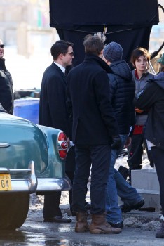 19 Febrero - Nuevas fotos de Rob y Dane Dehann llegando al set de "Life"!!! Dbb891309008401