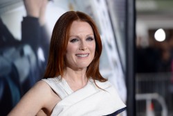 Julianne Moore - 'Non-Stop' premiere in LA 2/24/14  95955e310589497