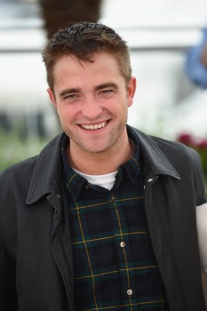 19 Mayo - Rob en el Photocall de Maps to the Stars en el Festival de Cine de Cannes 2014!!!! 3a3955327481790