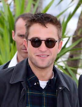 19 Mayo - Rob en el Photocall de Maps to the Stars en el Festival de Cine de Cannes 2014!!!! 01a545327499819