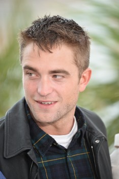 19 Mayo - Rob en el Photocall de Maps to the Stars en el Festival de Cine de Cannes 2014!!!! D2572c327499444