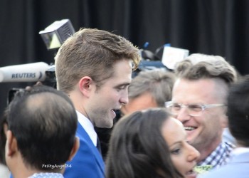 29 Junio - Más de 190 Fan Fotos de Rob de la premiere de "The Rover"!!! 1364bb335012312