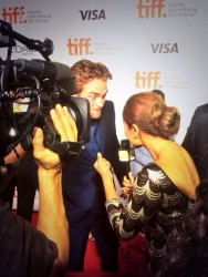 10 Septiembre - Rob en la Premiere de MTTS en TIFF!!! B56b12350341687