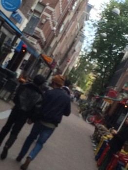 19 Octubre - Nuevas fotos fan de Rob y FKA Twigs en Amsterdam!!! (15 Octubre) 439ed7357963715