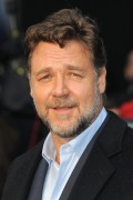 Расселл Кроу (Russell Crowe) 'Man of Steel' Premiere, Odeon Leicester Square, London, UK, 06.12.13 (61xHQ) 4f8862359755713
