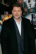Расселл Кроу (Russell Crowe) 'Man of Steel' Premiere, Odeon Leicester Square, London, UK, 06.12.13 (61xHQ) 96e77f359755961