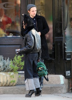 3 Noviembre - Nuevas fotos HQ de Rob y FKA Twigs en Toronto ayer!!! ( 2 Noviembre) * AÑADIDAS + IMÁGENES * Ec5ada362053950