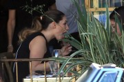  Kelly Brook - Shopping and Dining in Los Angeles - 11/08/20 6ab613363200377