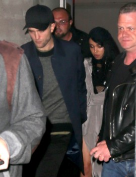 11 Noviembre - Nuevas fotos de Rob en el concierto de FKA Twigs, anoche!!! (10 Noviembre) 5b4e36363649455