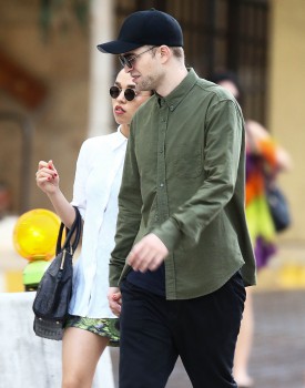 6 Diciembre - Nuevas imágenes HQ de Rob y FKA Twigs, ayer!!! ( 5 Diciembre) 98a155369922584