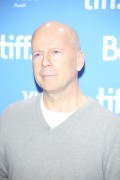 Брюс Уиллис (Bruce Willis) Looper Press Conference during the 2012 Toronto International Film Festival in Toronto,06.09.2012 - 41xHQ A291c1381287949