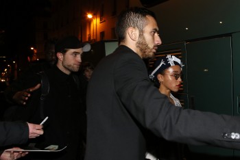 5 Marzo - Nuevas fotos y video de Rob y FKA Twigs en París, anoche!!! F73f3d394991133