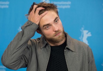 12 Marzo - Nuevas / Antiguas imágenes de Rob en la Berlinale, en HQ y UHQ!!! (Parte 1) 0236f5395437937