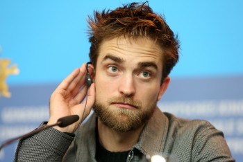 12 Marzo - Nuevas / Antiguas imágenes de Rob en la Berlinale, en HQ y UHQ!!! (Parte 2) 23f98b395434281