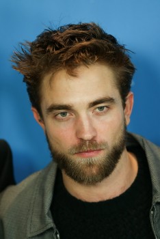 12 Marzo - Nuevas / Antiguas imágenes de Rob en la Berlinale, en HQ y UHQ!!! (Parte 1) Cf569b395435212