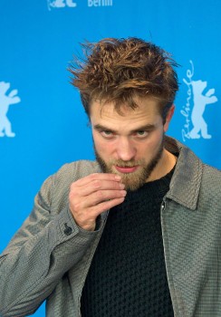 12 Marzo - Nuevas / Antiguas imágenes de Rob en la Berlinale, en HQ y UHQ!!! (Parte 1) 831047395446473