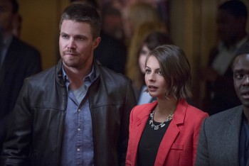 Photos Promo et BTS  Arrow - Page 4 040034438882782