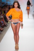 Крисси Тиган (Chrissy Teigen) Beach Bunny Swimwear Fashion Show 2011 - 7xHQ Fa606f476209215